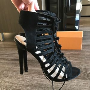 Forever 21 Black Lace Up Heels Size US 7